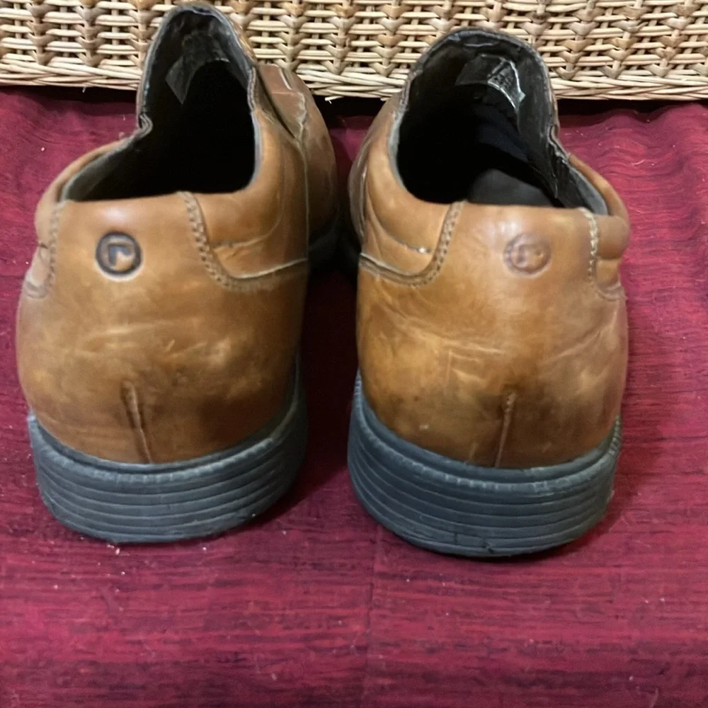 Men’s rockport leather shoes 9.5